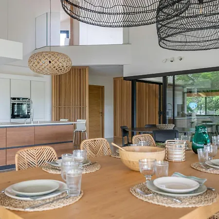 Architect's With Infinity Swimming Pool Feriehus Saint-Gely-du-Fesc