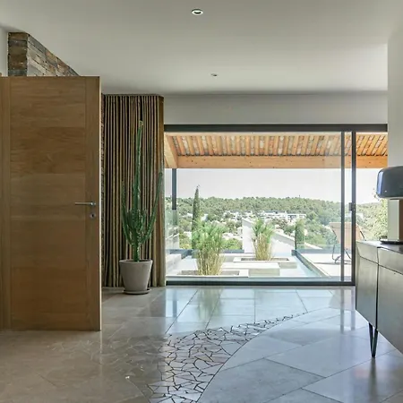 Architect's With Infinity Swimming Pool Feriehus Saint-Gely-du-Fesc