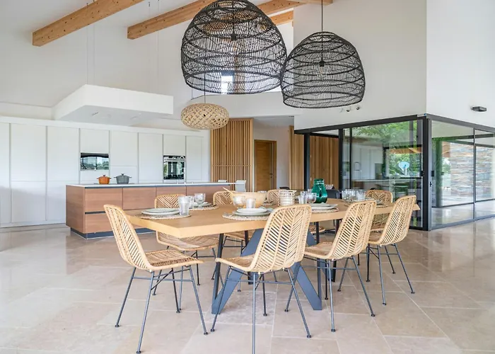 Architect's With Infinity Swimming Pool Saint-Gely-du-Fesc