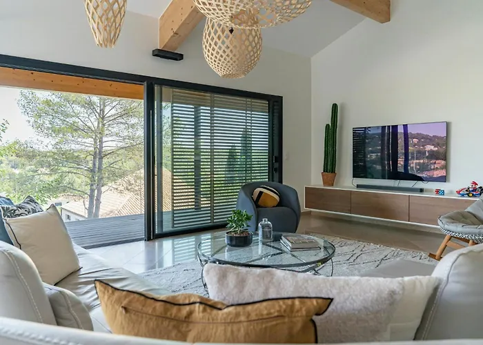 Feriehus Architect's With Infinity Swimming Pool