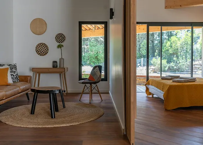 Architect's With Infinity Swimming Pool Feriehus *