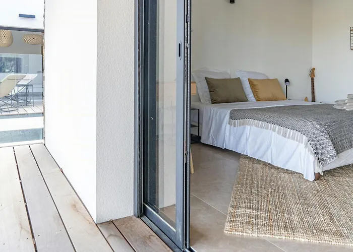 Hébergement de vacances Architect's With Infinity Swimming Pool Saint-Gely-du-Fesc